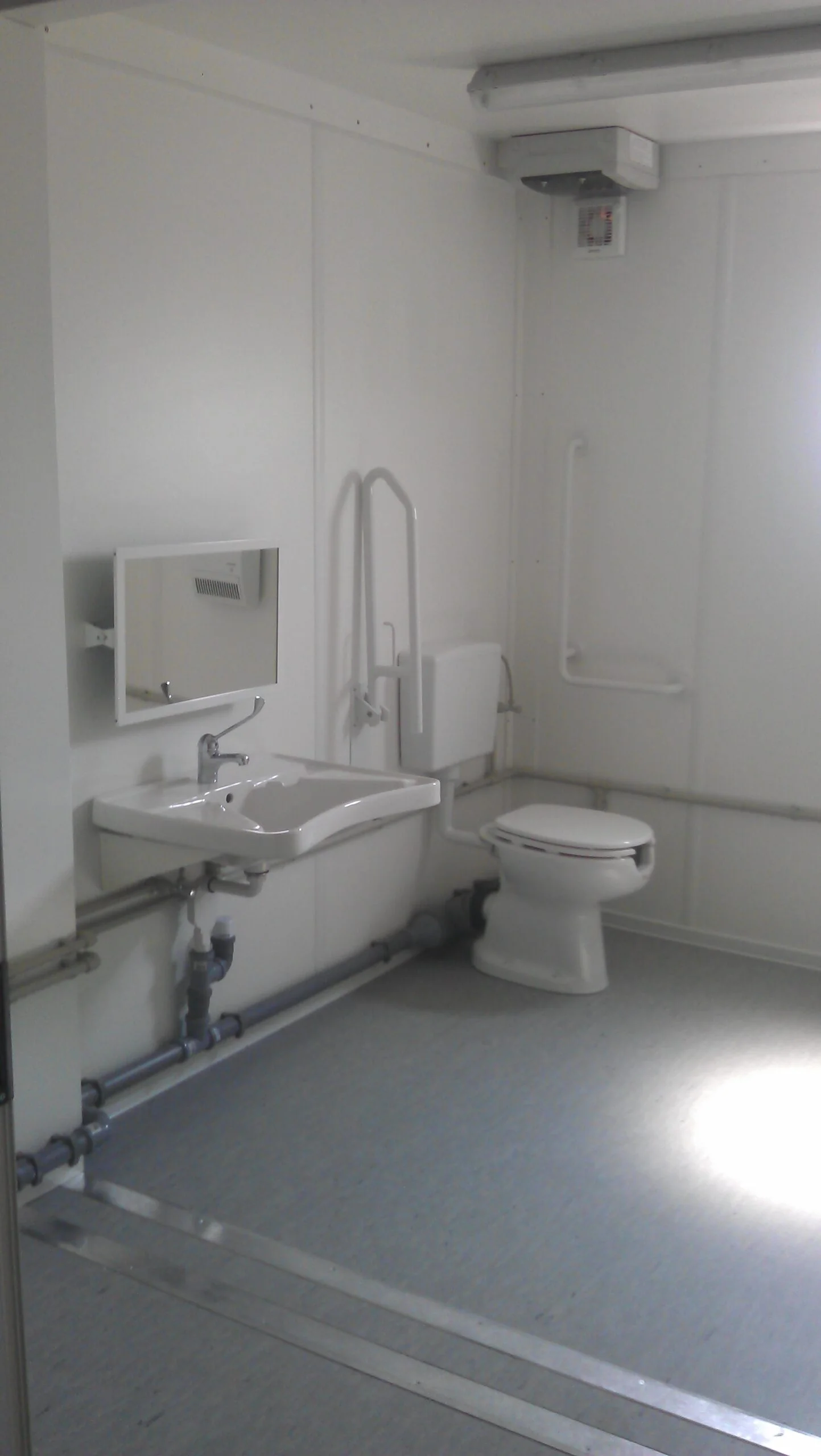 IMAG1269 scaled - Instalații sanitare și de canalizare