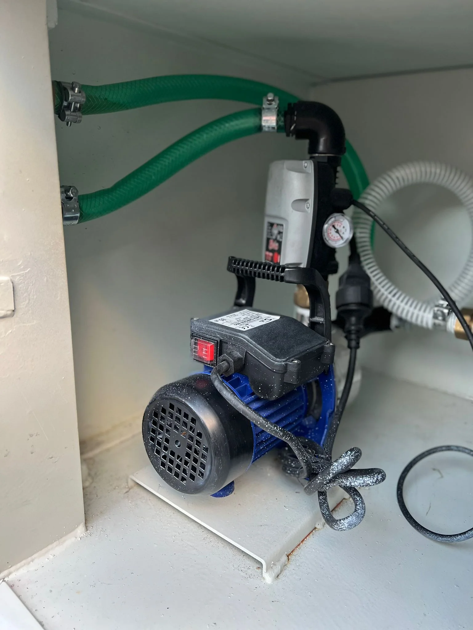 Rezervor Combi 20′ – pentru Apă Uzată și Apă de Serviciu