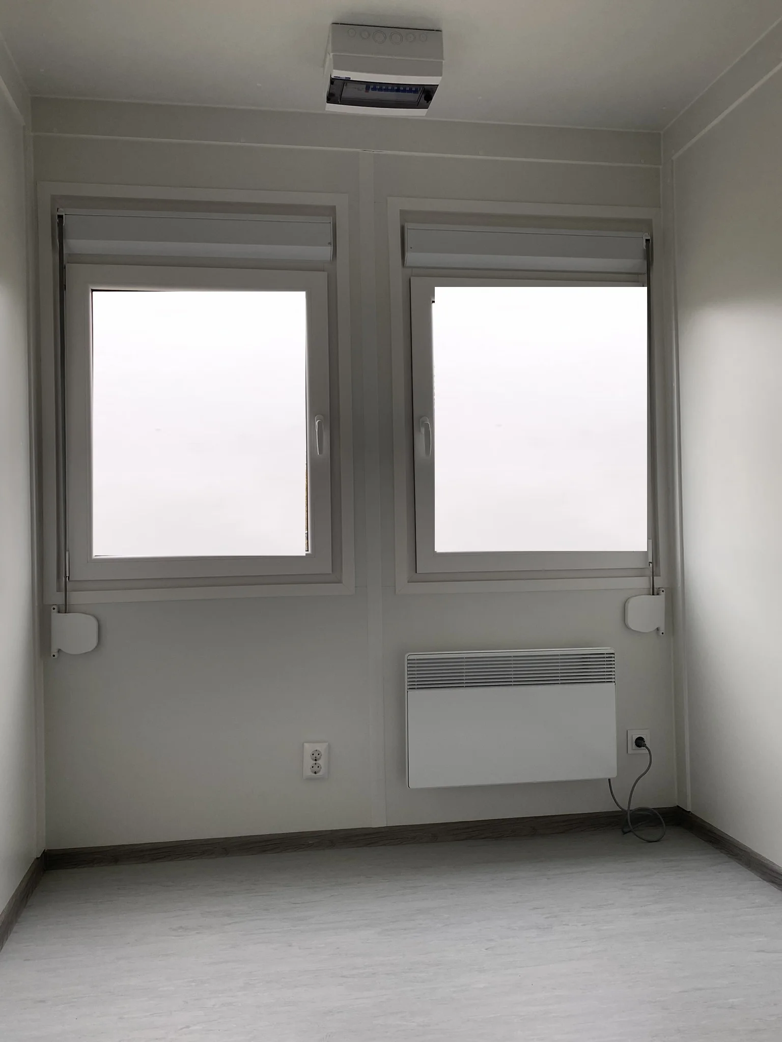 20' Office Container with Minikitchen